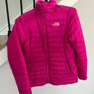 North Face girls size XXL/18 bright pink reversible jacket